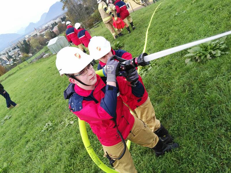 Übung der Feuerwehrjugend Salzburg 01