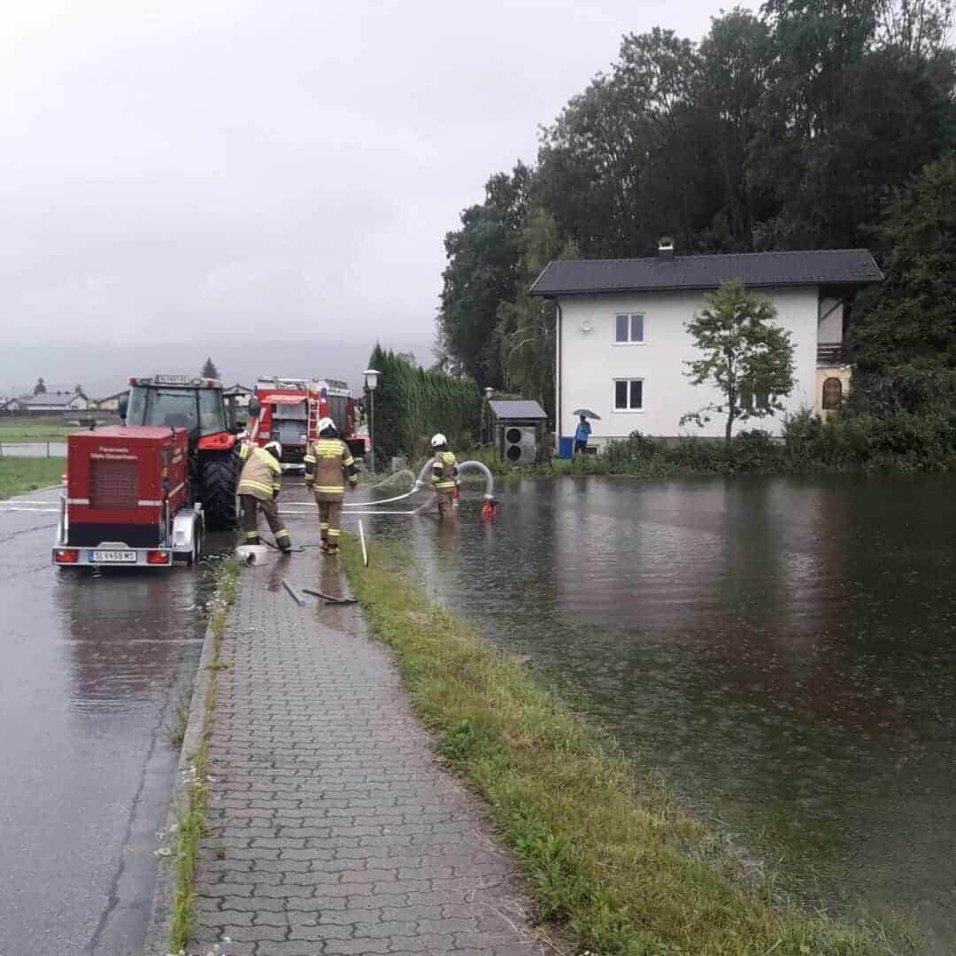 Regenfälle fordern Feuerwehren im Bundesland Salzburg