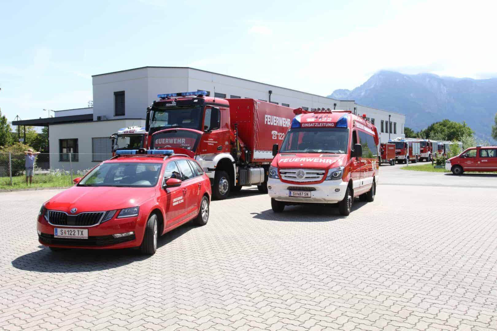 Das GFFFV Modul des Int.Kat Hilfs-Zuges aus Salzburg rückt zum Auslandseinsatz nach Griechenland ab