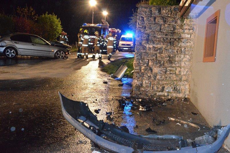 Schwerer Verkehrsunfall in Abtenau-Au