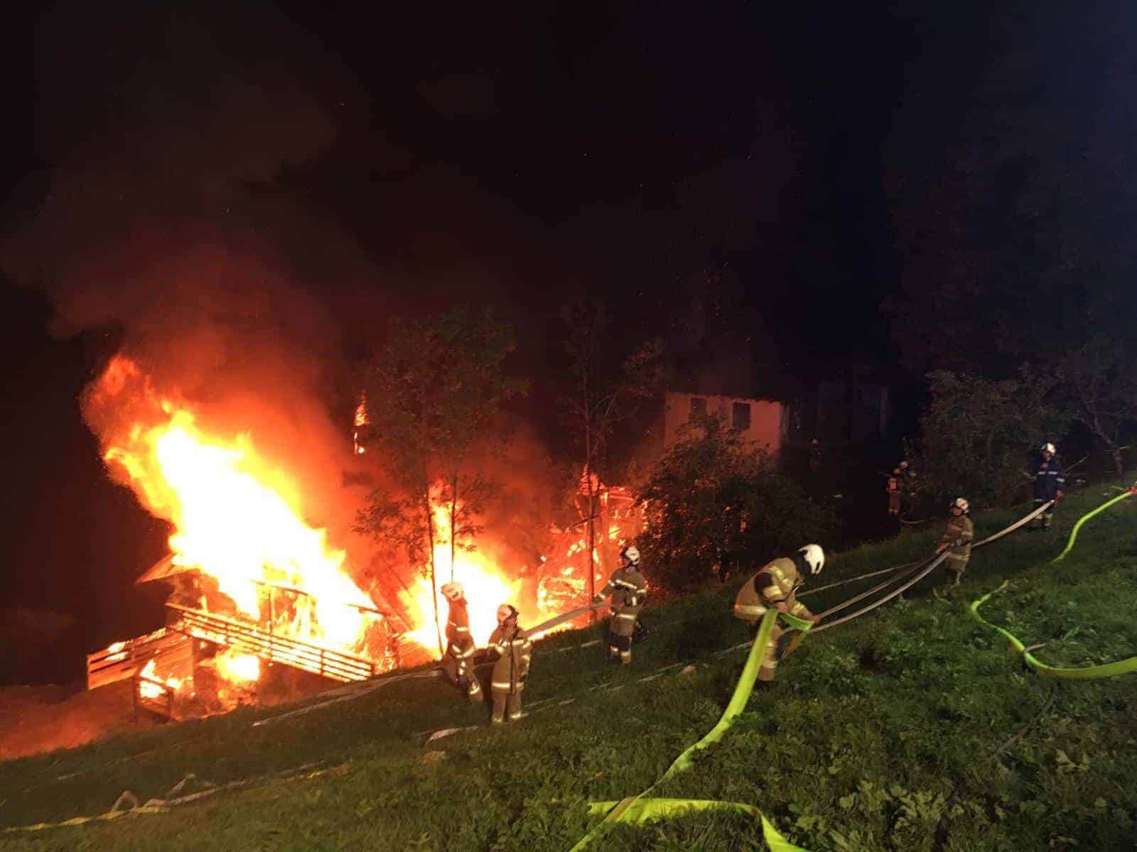Brand eines landw. Objektes - Großeinsatz für die Feuerwehr St. Johann im Pongau