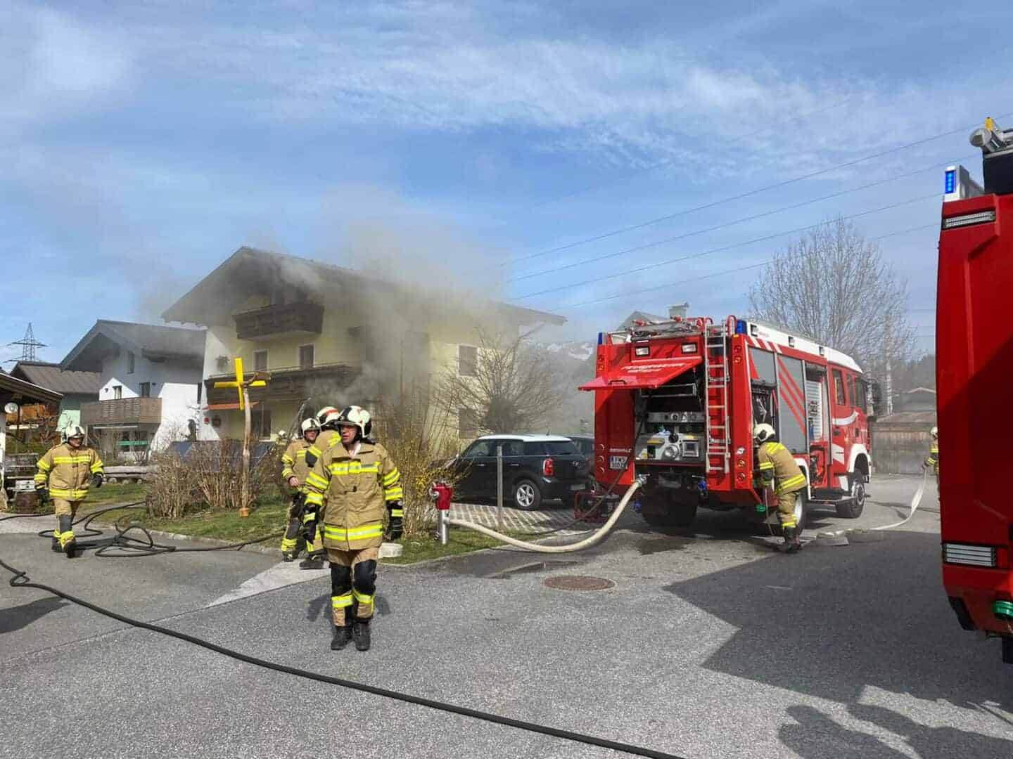 Kellerbrand in Bruck fordert Alarmstufe 2