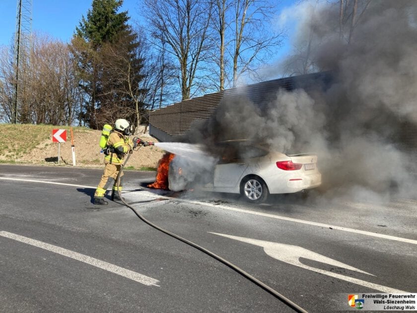 Fahrzeugbrand in wals-siezenheim