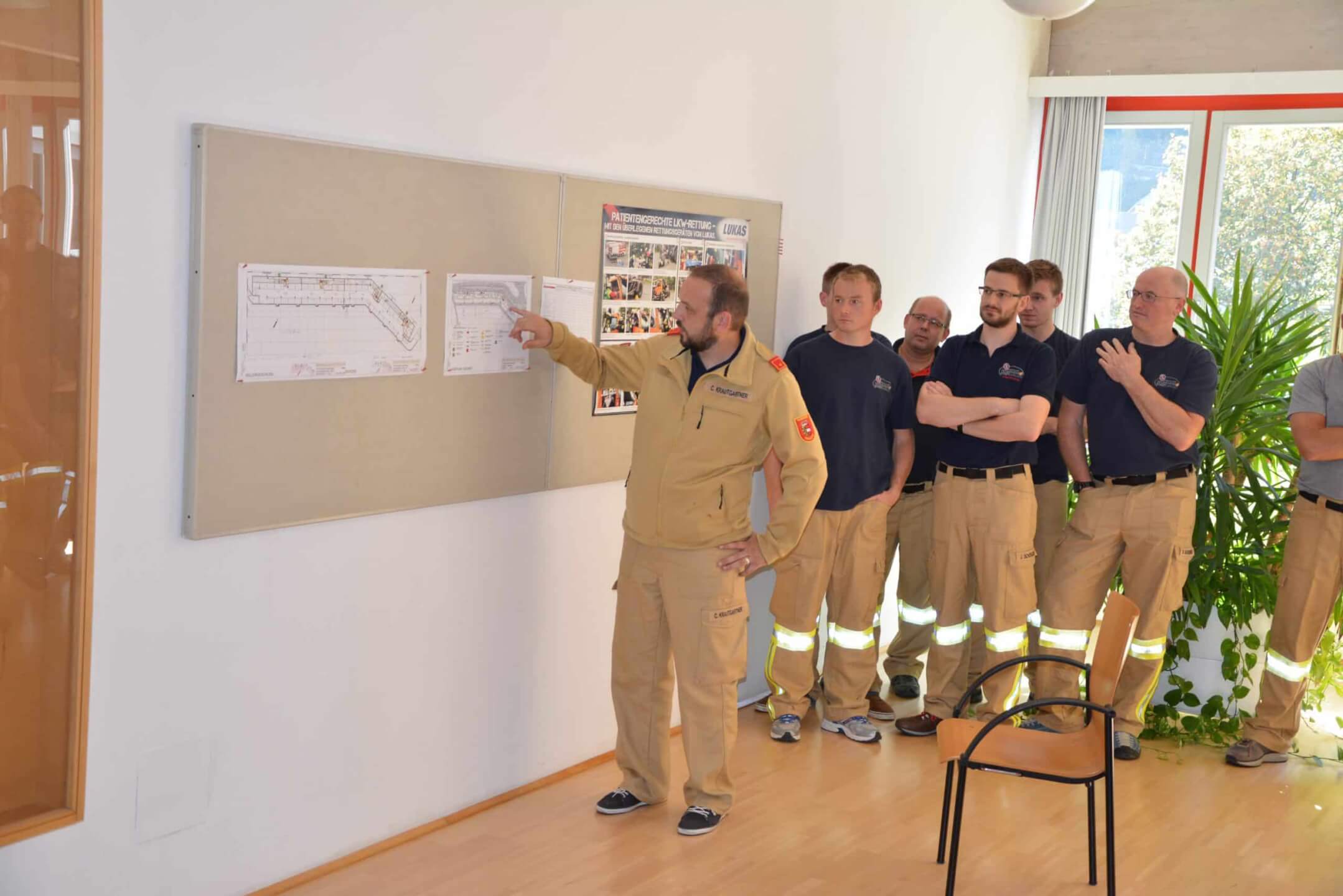 „Brandbekämpfung in Tiefgaragen“ – Sonderausbildung der Feuerwehr Hallein