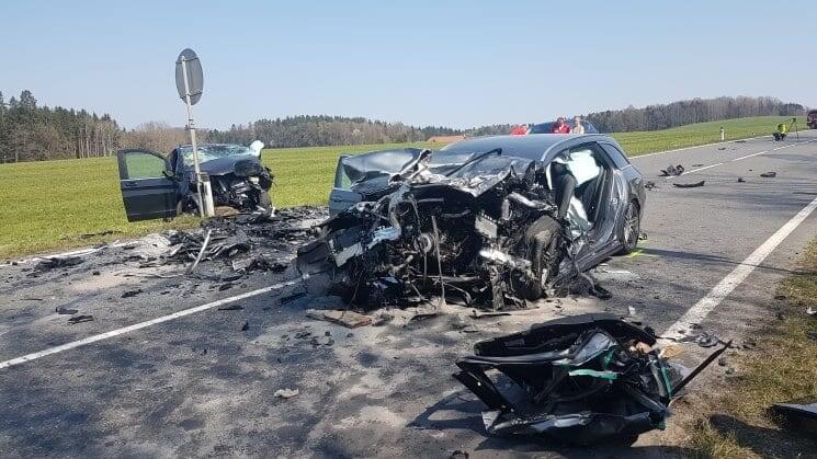 Verkehrsunfall auf der B1 Höhe Shell Tankstelle in Eugendorf