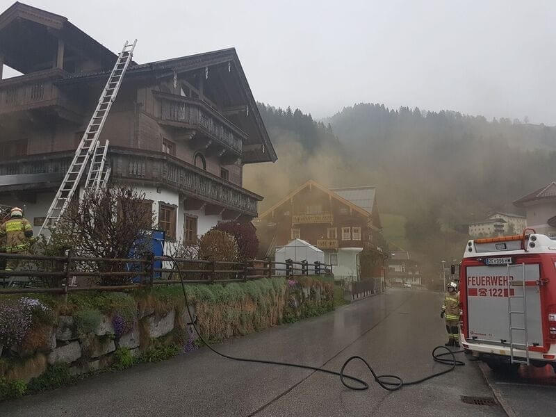 Zimmerbrand in Neukirchen