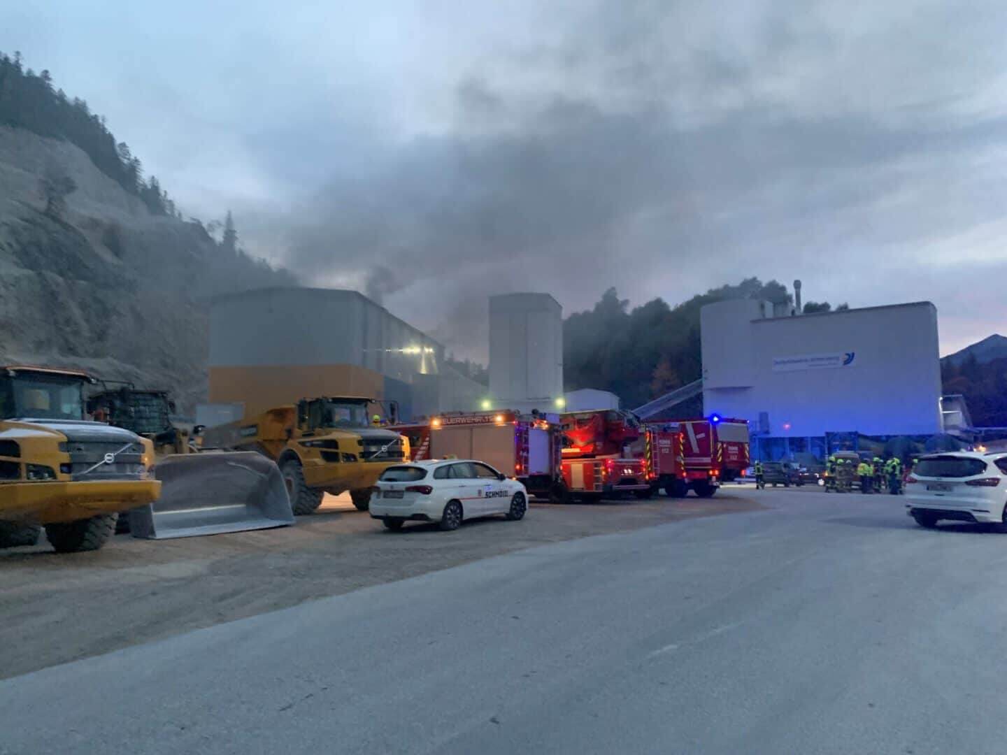 Feuerwehr Unken zur Nachbarschaftlichen Hilfeleistung in Unterjettenberg