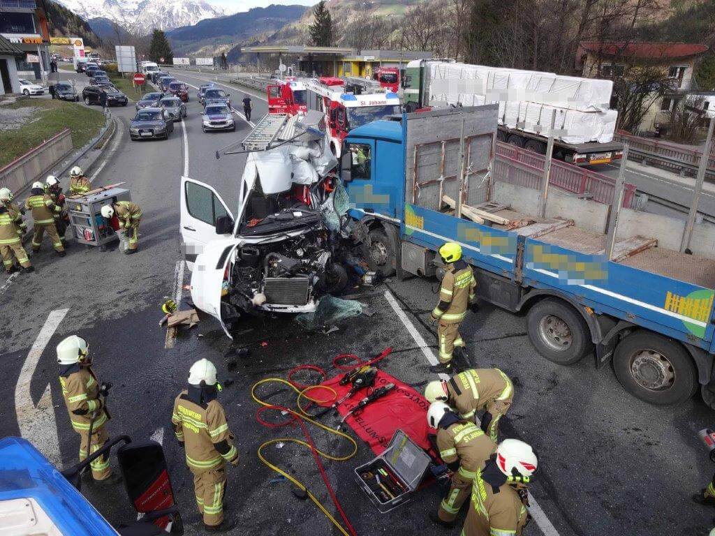 Schwerer Verkehrsunfall in St. Johann