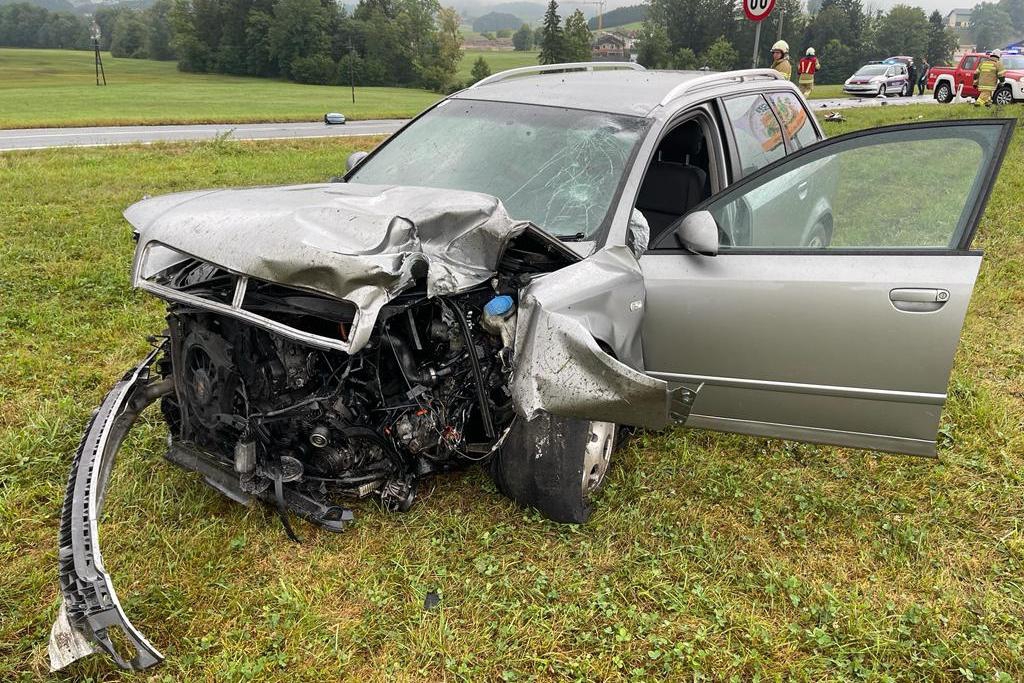Henndorf: Verkehrsunfall mit tragischen Folgen
