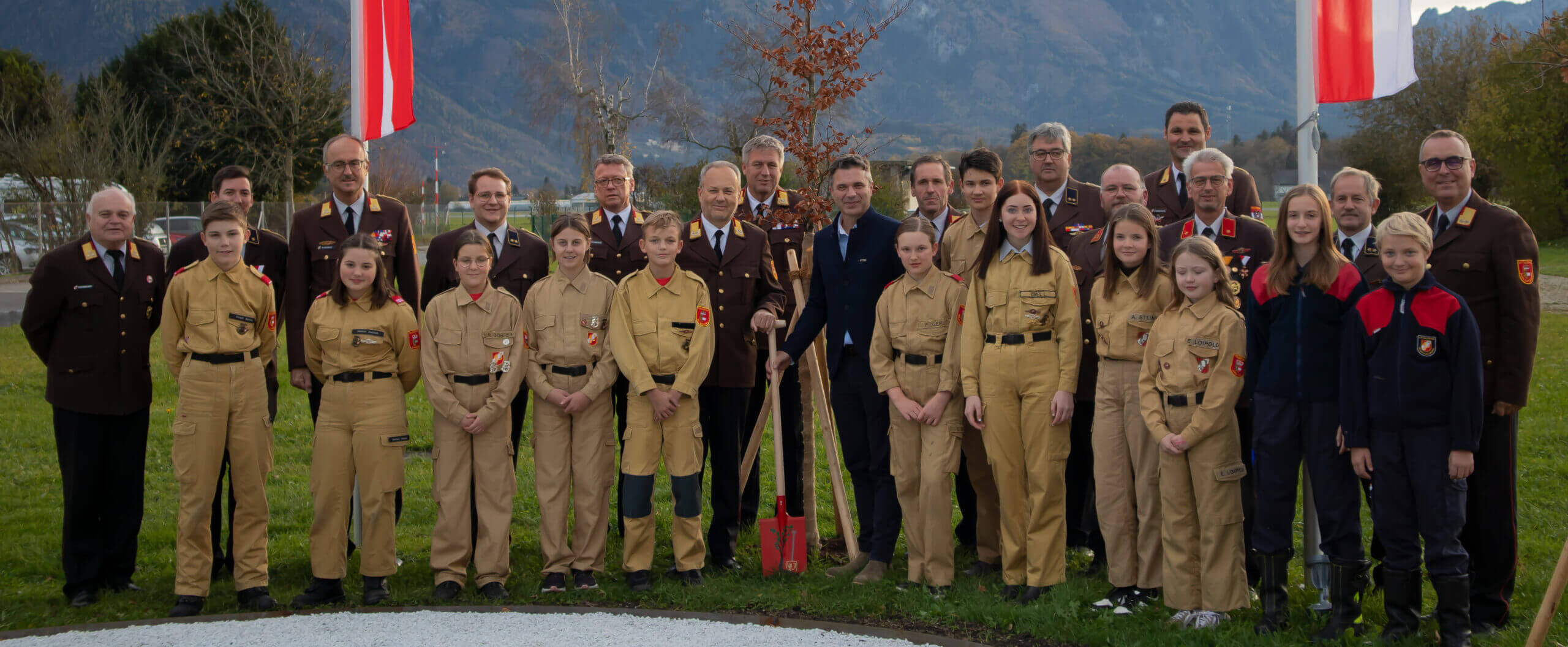 Abschluss der Baumpflanzaktion der Salzburger Feuerwehrjugend