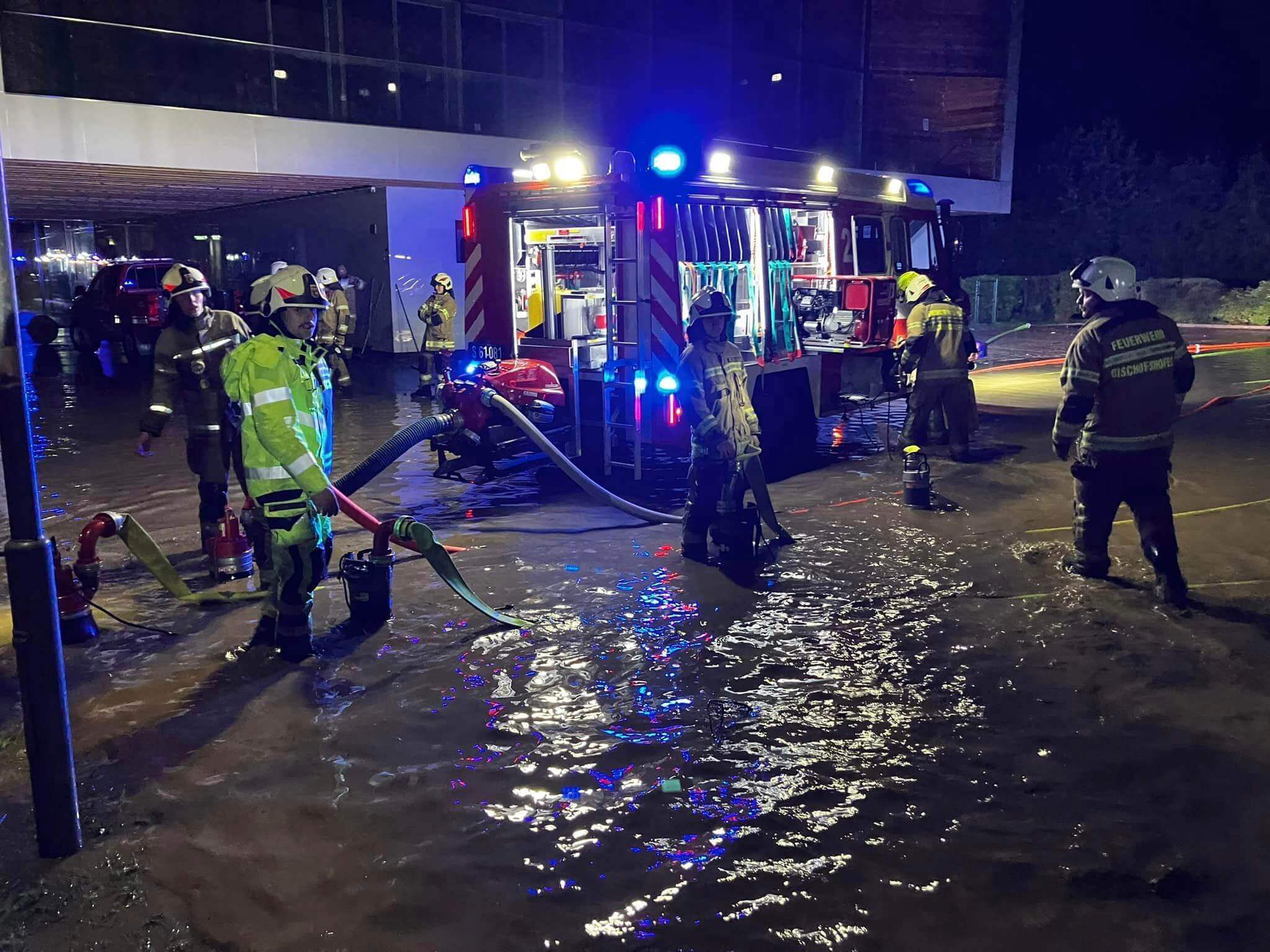 Zahlreiche Feuerwehreinsätze durch Gewitterfront am Montag, 12.August