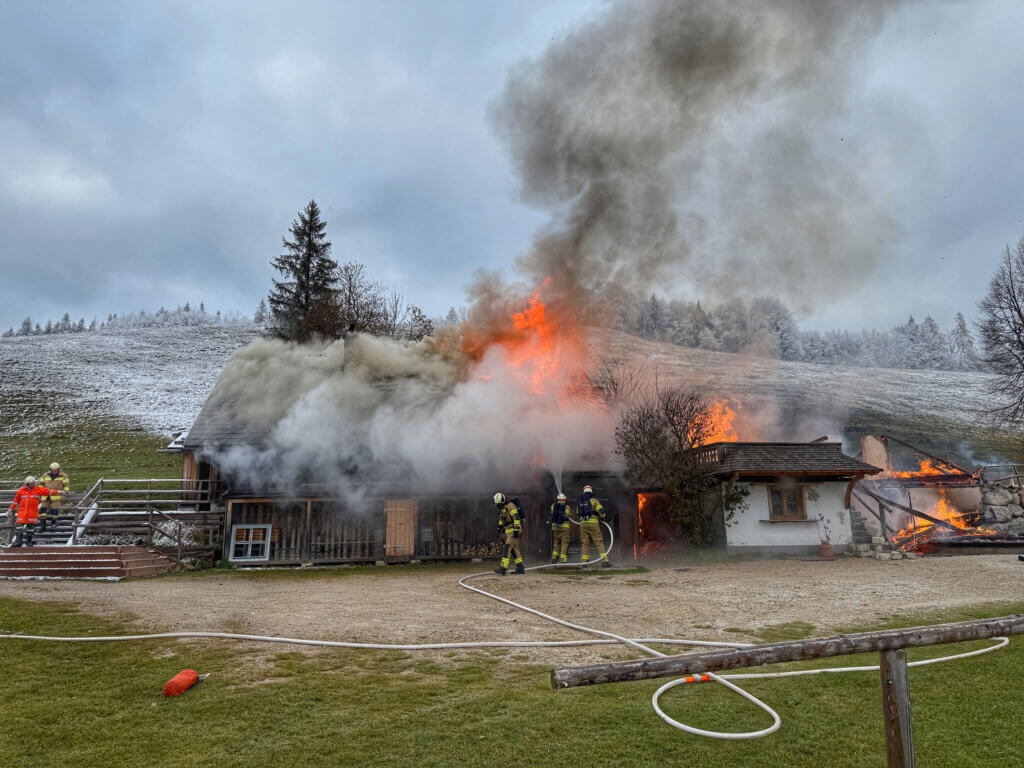 BRAND BUCHBERGHÜTTE IN SANKT GILGEN